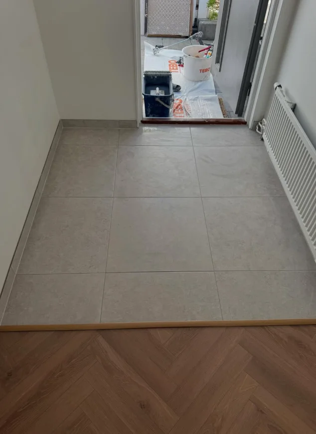 Nytt modernt klinkergolv efter renovering